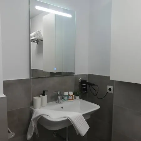 19 Piso Centrico, Nuevo Y Bien Equipado En La Trinidad Apartment