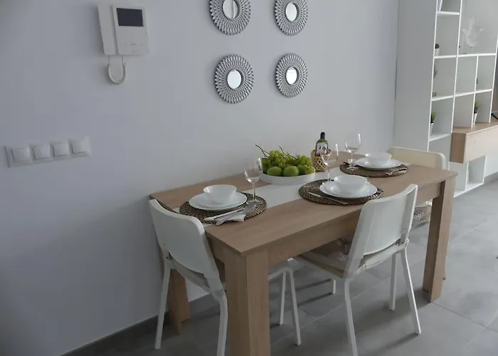 19 Piso Centrico, Nuevo Y Bien Equipado En La Trinidad Lejlighed *