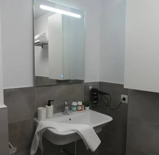 19 Piso Centrico, Nuevo Y Bien Equipado En La Trinidad Lejlighed