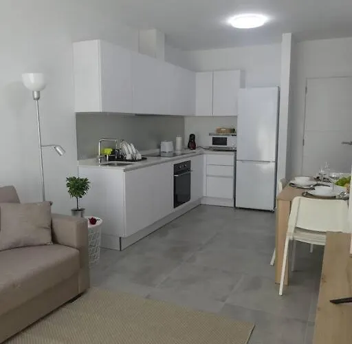 19 Piso Centrico, Nuevo Y Bien Equipado En La Trinidad * La Laguna